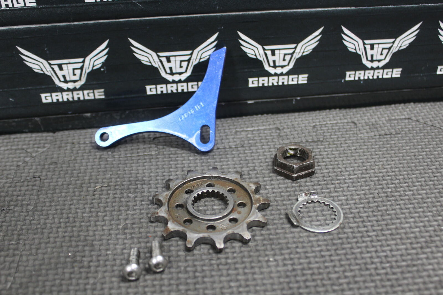 2012 2013 YAMAHA YZ250F BLUE BILLET ALUMINUM FRONT SPROCKET COVER CHAIN GUARD