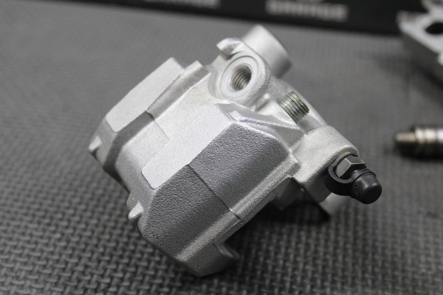 2015 KAWASAKI 04 - 22 KX85 KX100 OEM NISSIN REAR BACK BRAKE CALIPER 43080 - 5134 - hggarage