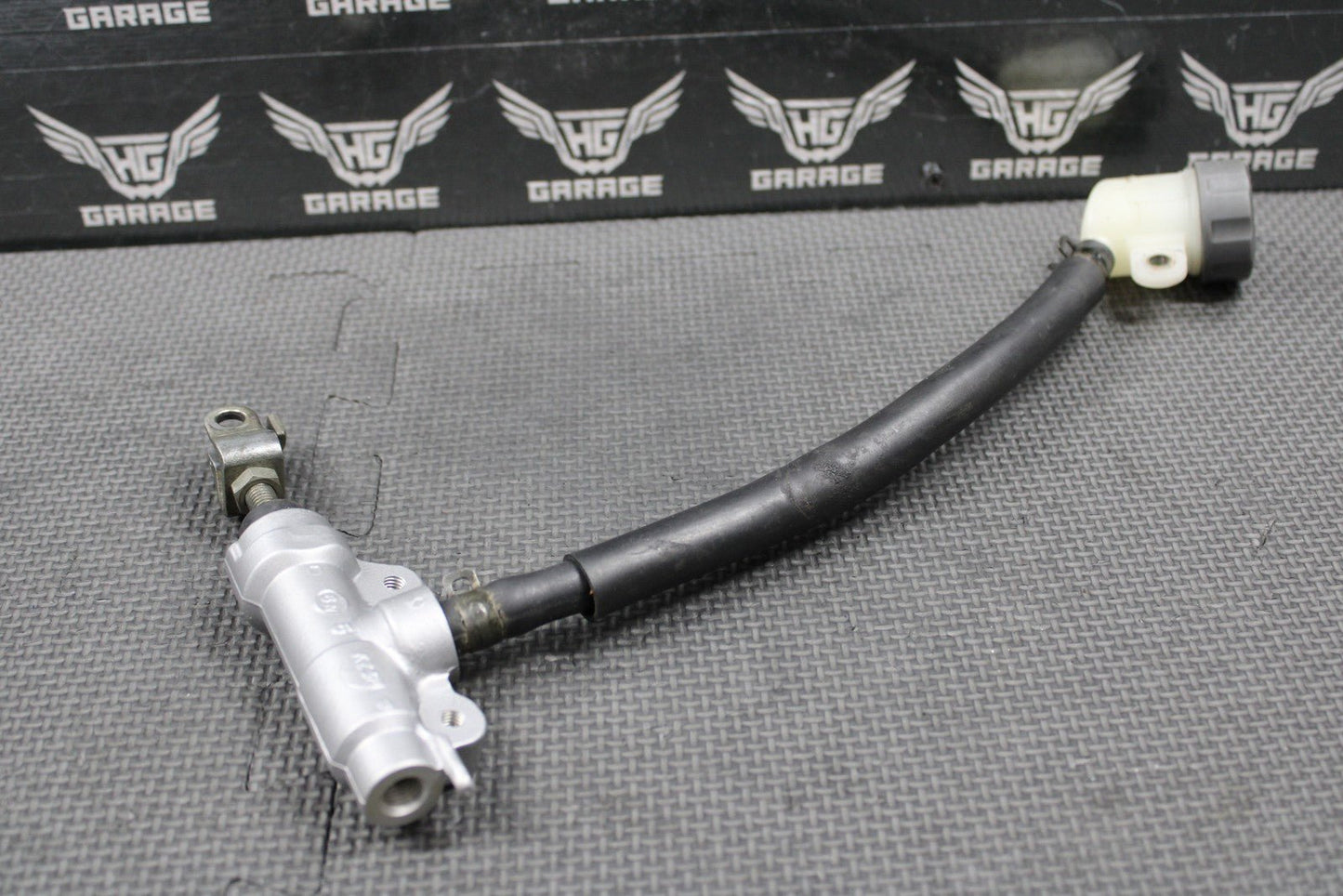 1997 HONDA 97 - 01 CR250R OEM REAR BACK BRAKE MASTER CYLINDER 43510 - KZ3 - B01 NICE! - hggarage