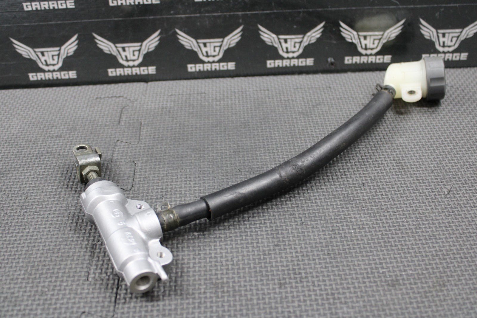 1997 HONDA 97 - 01 CR250R OEM REAR BACK BRAKE MASTER CYLINDER 43510 - KZ3 - B01 NICE! - hggarage