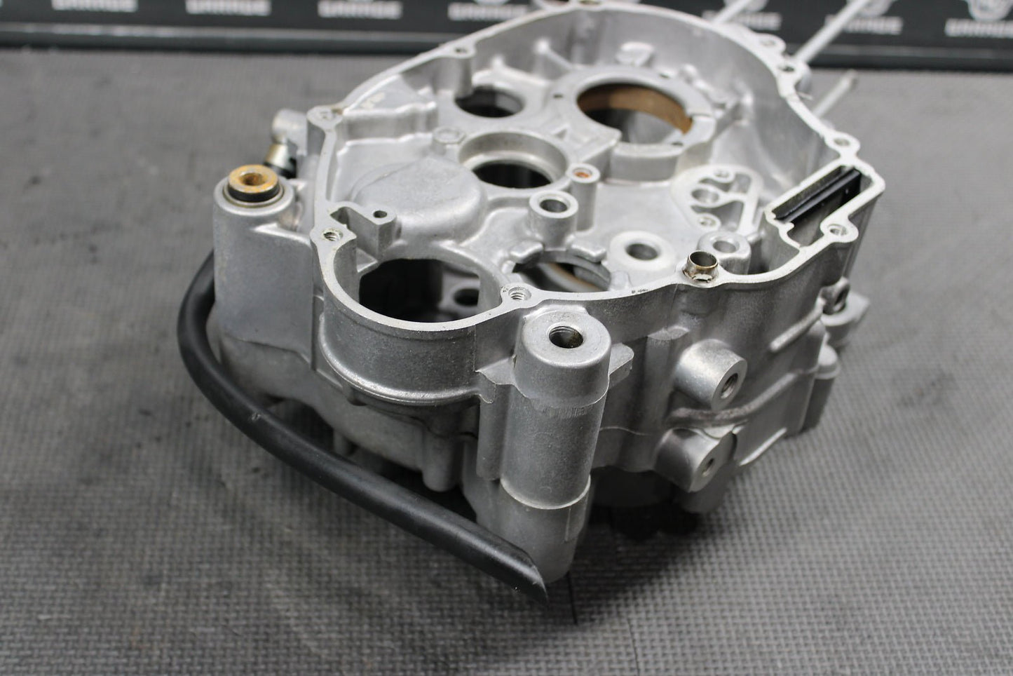 2000 Yamaha TTR90 OEM Left Right Engine Motor Crankcase Crank Cases Block - hggarage
