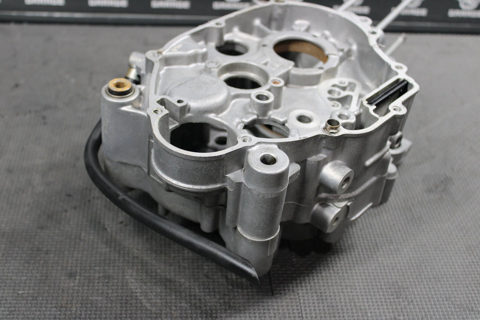 2000 Yamaha TTR90 OEM Left Right Engine Motor Crankcase Crank Cases Block - hggarage