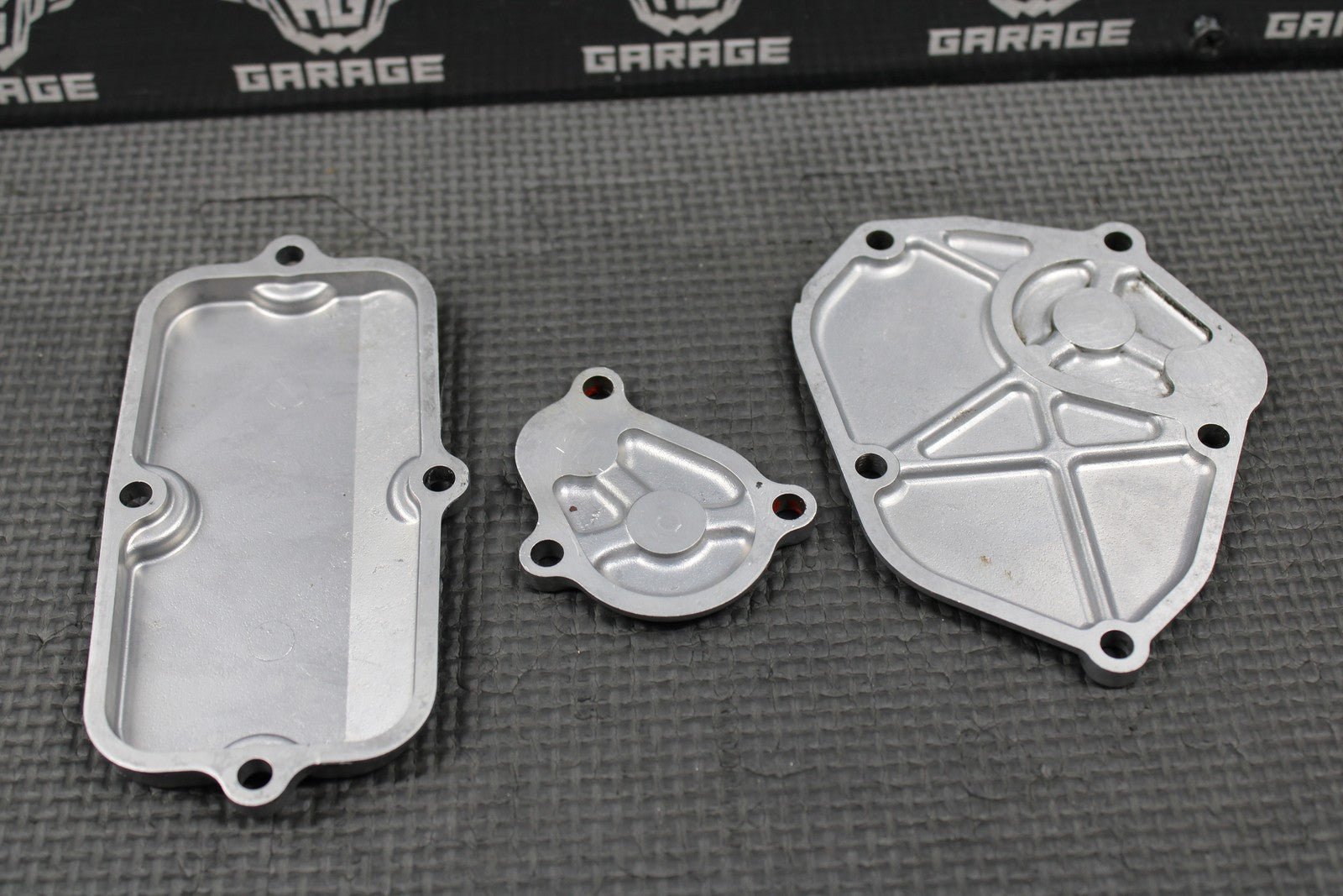 2003 SUZUKI 03 - 06 RM250 OEM EXHAUST POWER VALVE CYLINDER SIDE COVERS COVER SET - hggarage