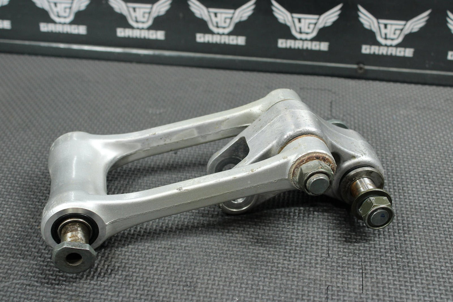 2004 Yamaha YZ450F OEM Rear Shock Linkage Links 5NY - 2217A - 00 - 00 5XE - 2217F - 00 - 00 - hggarage