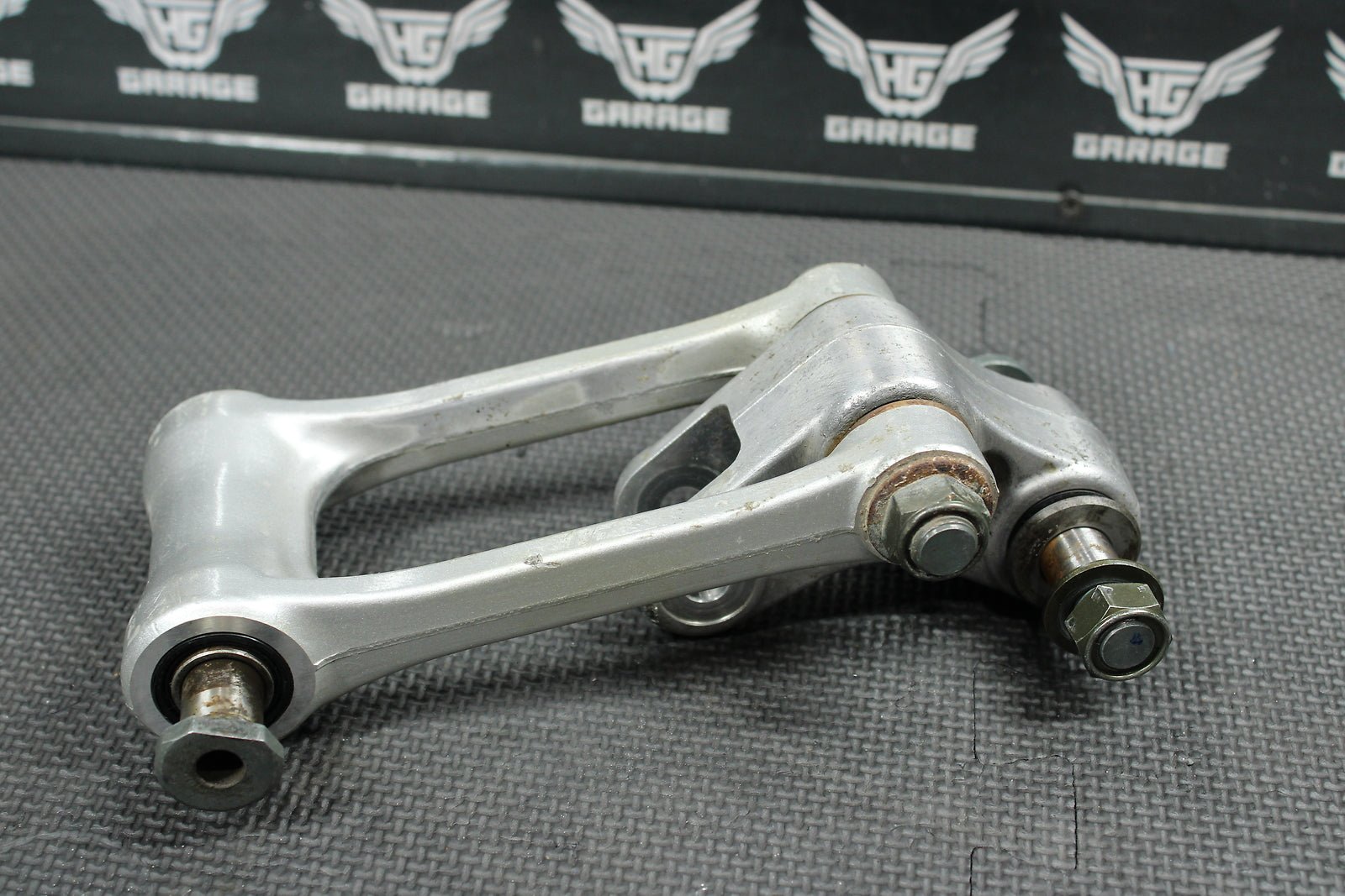 2004 Yamaha YZ450F OEM Rear Shock Linkage Links 5NY - 2217A - 00 - 00 5XE - 2217F - 00 - 00 - hggarage