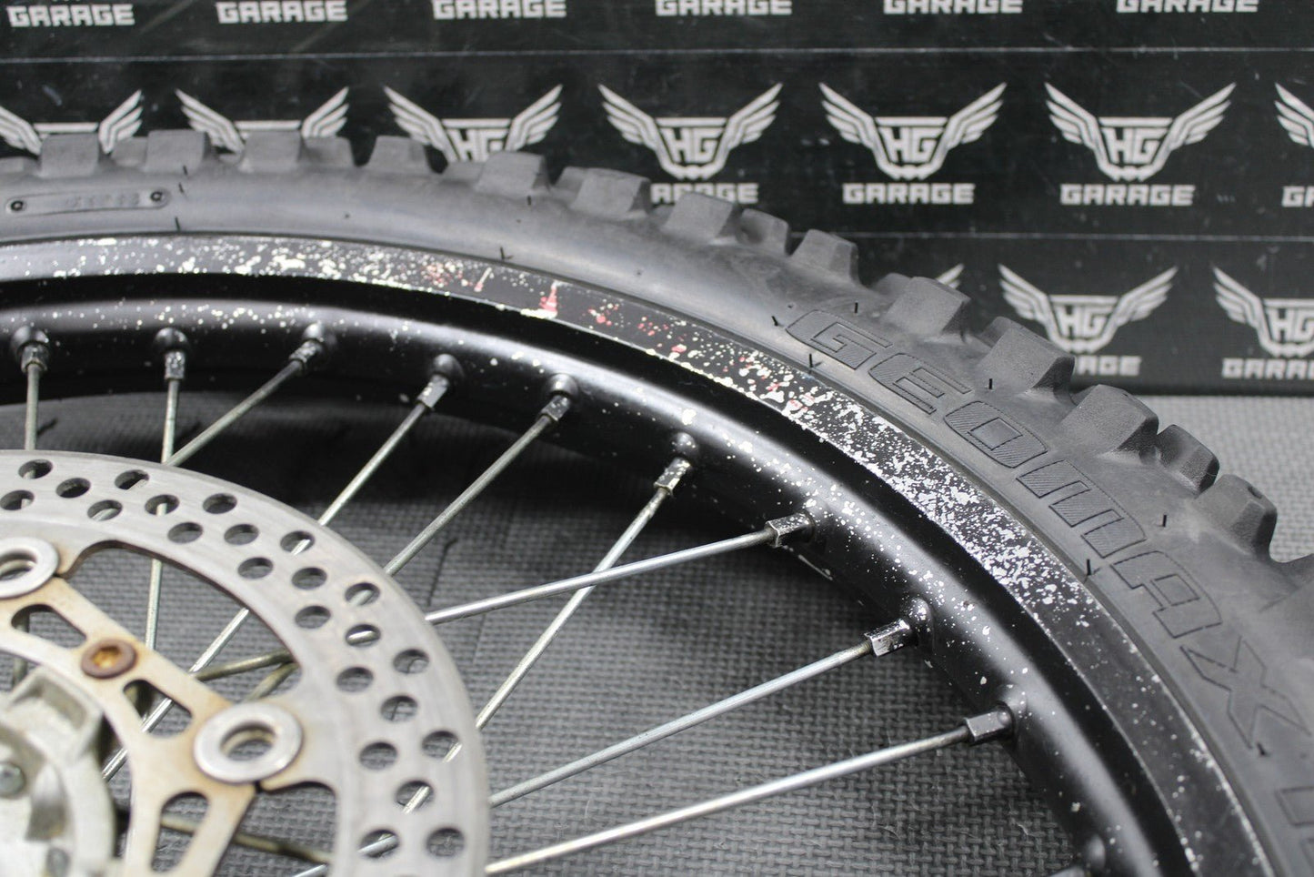 2005 YAMAHA 02 - 05 YZ125 YZ250 OEM EXCEL FRONT WHEEL RIM HUB TIRE 5NY - 25111 - 00 - 00 - hggarage