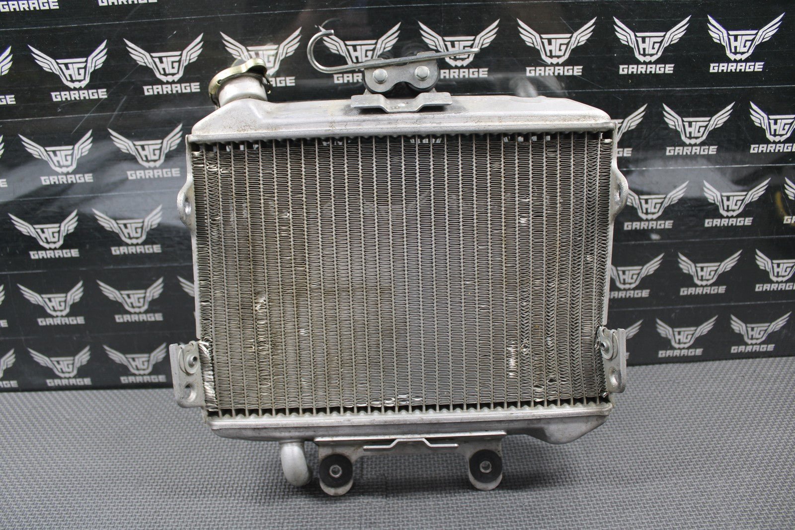 1997 HONDA 97 - 99 CR250R OEM RADIATOR COOLER W/ CAP 19100 - KZ3 - J10 GOOD - hggarage