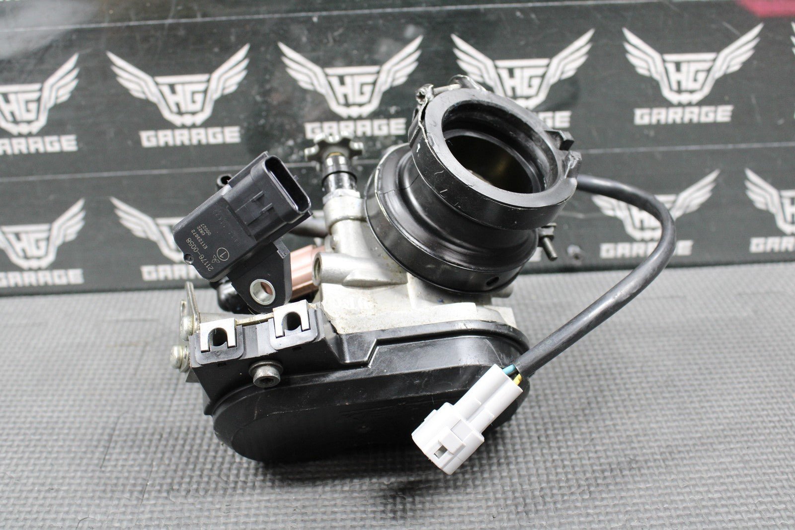 2014 KAWASAKI KX250F OEM KEIHIN MAIN FUEL INJECTOR THROTTLE BODY 16163 - 0797 GOOD - hggarage