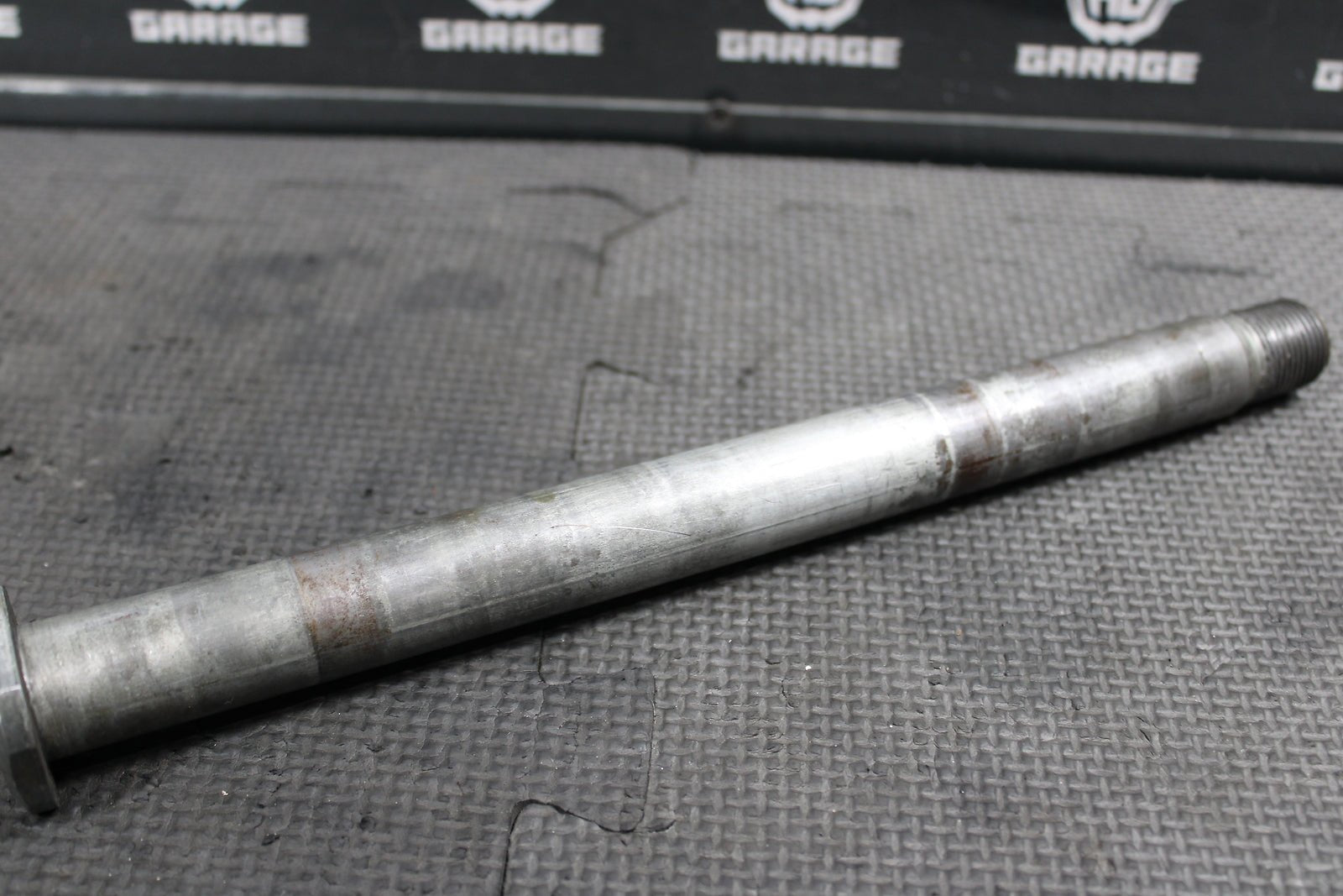 2005 Yamaha YZ250F OEM Rear Axle Back Wheel Rim Pivot Bolt Axel 1C3 - 25381 - 90 - 00 - hggarage