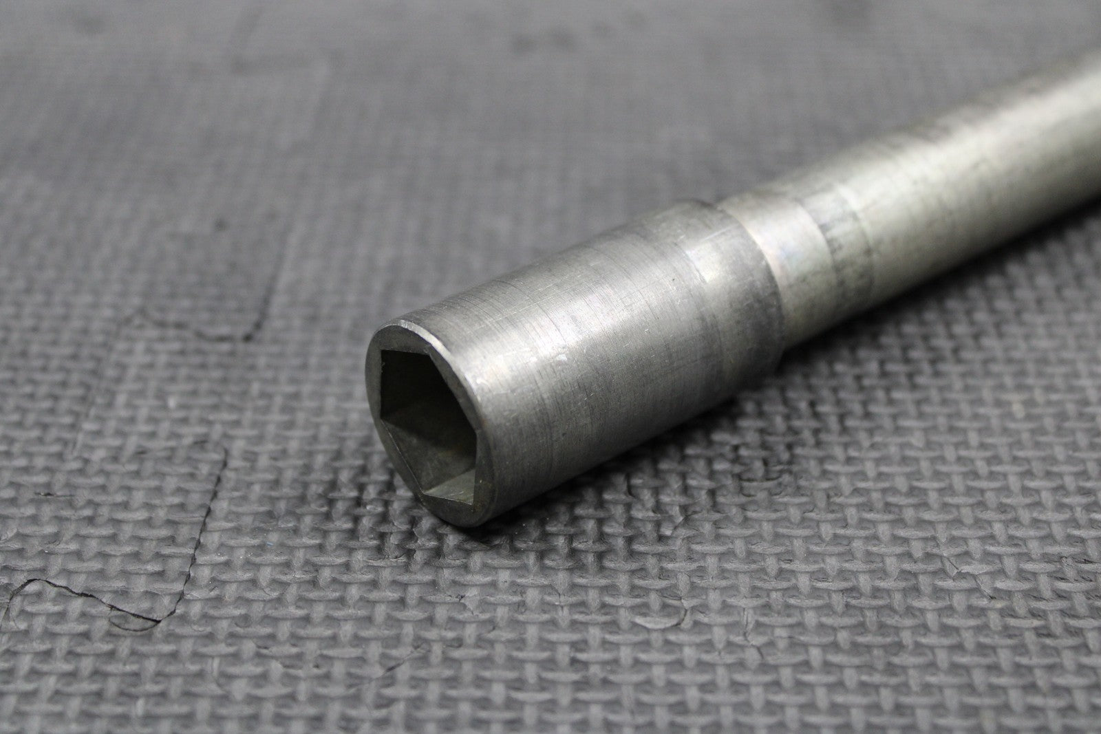2020 YAMAHA YZ250FX OEM FRONT WHEEL RIM AXLE PIVOT BOLT NUT 1SL - 25181 - 00 - 00 - hggarage