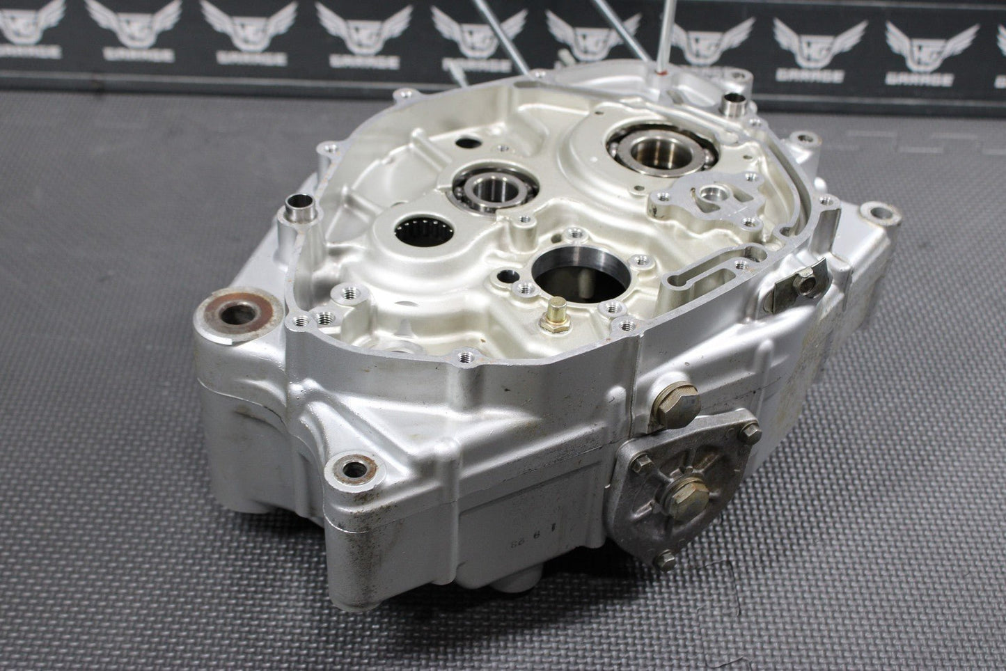 2005 SUZUKI DR200SE K5 OEM LEFT RIGHT ENGINE MOTOR CRANKCASE CRANK CASES BLOCK - hggarage
