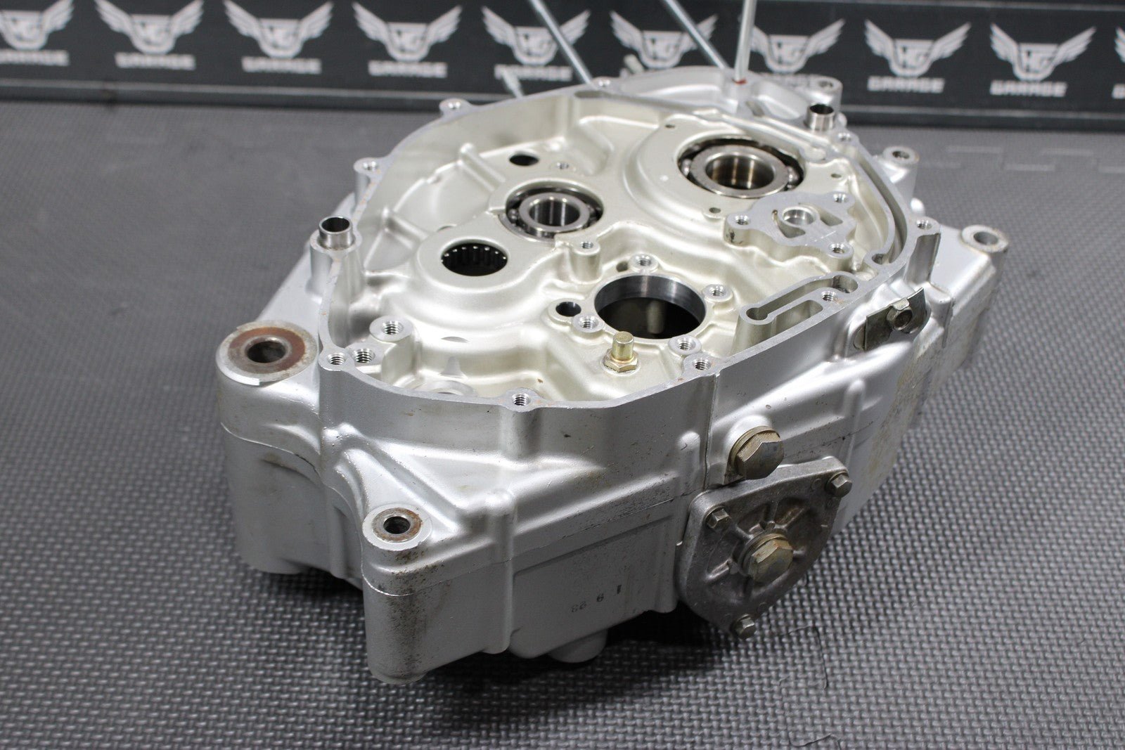 2005 SUZUKI DR200SE K5 OEM LEFT RIGHT ENGINE MOTOR CRANKCASE CRANK CASES BLOCK - hggarage