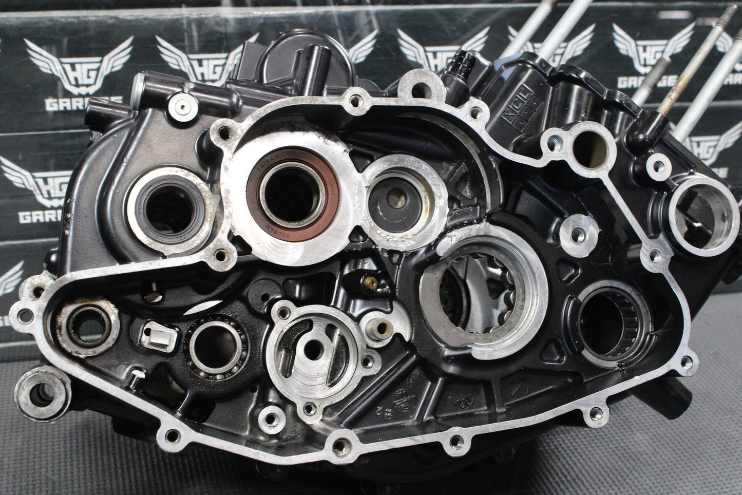 2013 HUSQVARNA TE511 OEM LEFT RIGHT ENGINE MOTOR CRANKCASE CRANK CASES BLOCK - hggarage