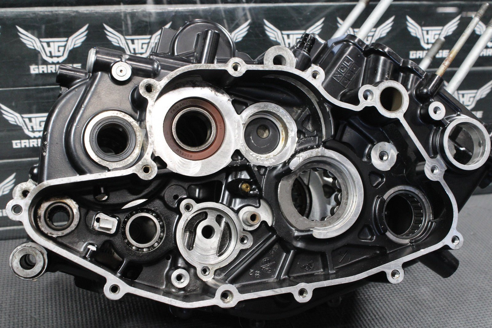 2013 HUSQVARNA TE511 OEM LEFT RIGHT ENGINE MOTOR CRANKCASE CRANK CASES BLOCK - hggarage
