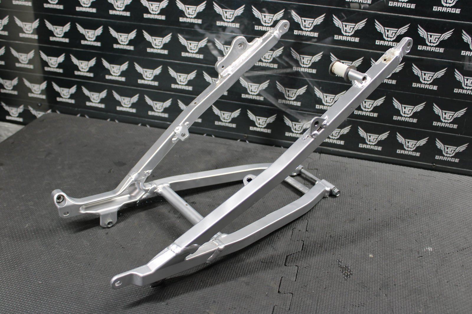 2006 Yamaha YZ250F YZ450F OEM Rear Back Sub Frame Subframe Rail 5XC - 21190 - 90 - 00 - hggarage