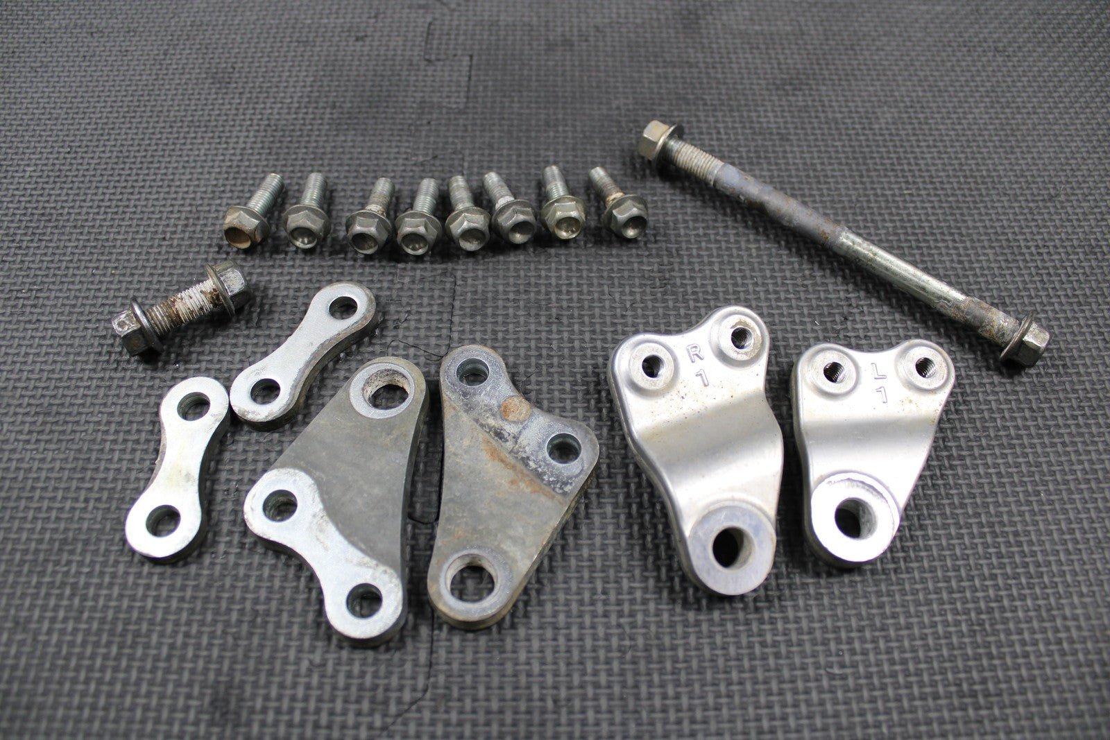 2020 YAMAHA 20 - 22 WR250F YZ250FX OEM ENGINE MOTOR MOUNT STAY BRACKETS BOLTS - hggarage