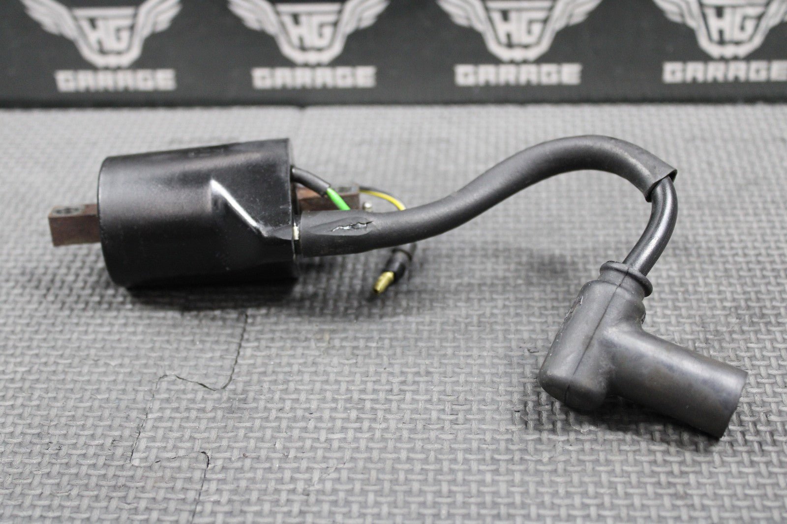 2001 HONDA 90 - 01 CR500R OEM IGNITION COIL SPARK PLUG BOOT CAP 30500 - KZ3 - 701 GOOD - hggarage