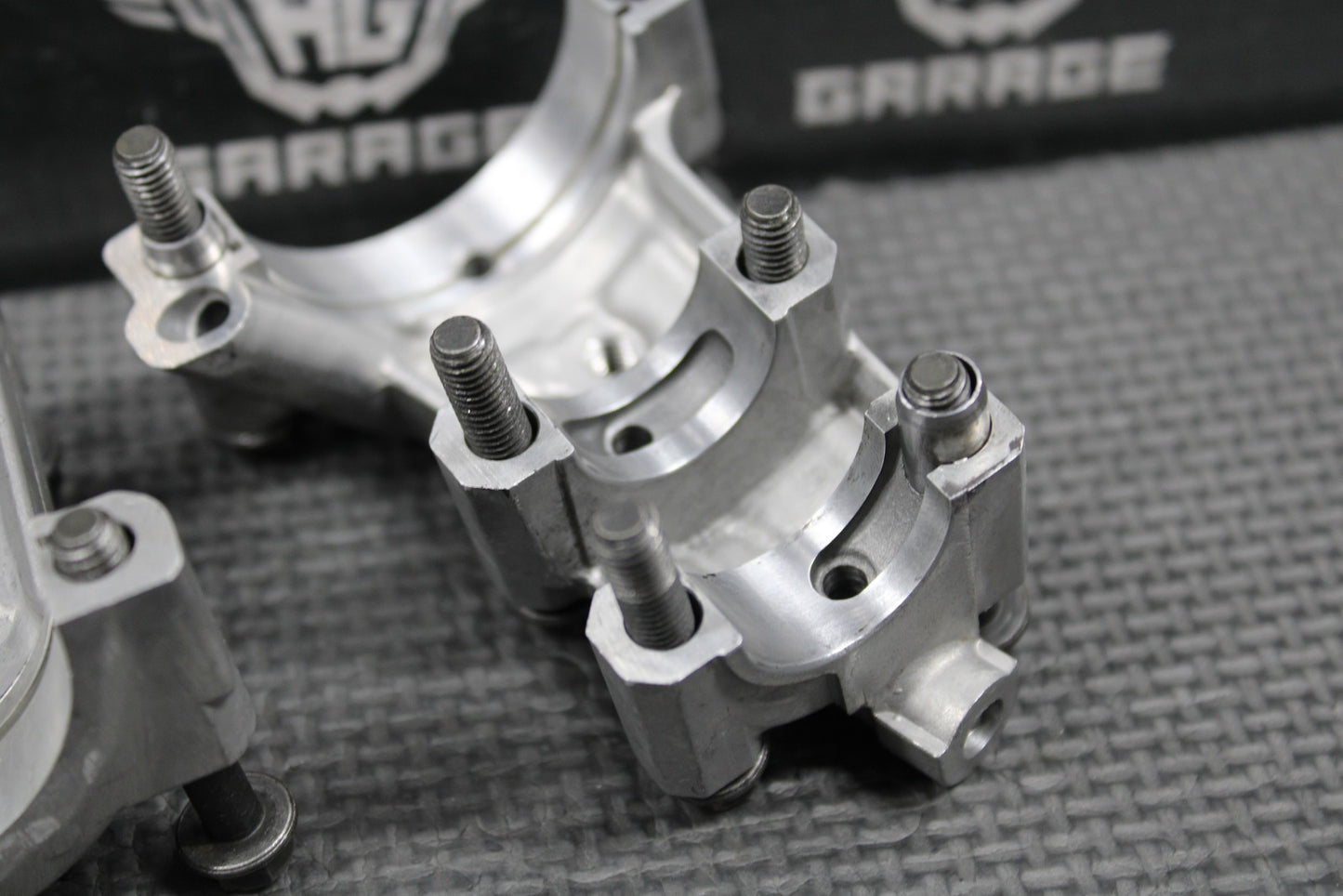 2003 YAMAHA 03 - 05 YZ450F WR450F OEM CYLINDER HEAD CAM CAPS CAMSHAFT TOWERS BOLTS - hggarage