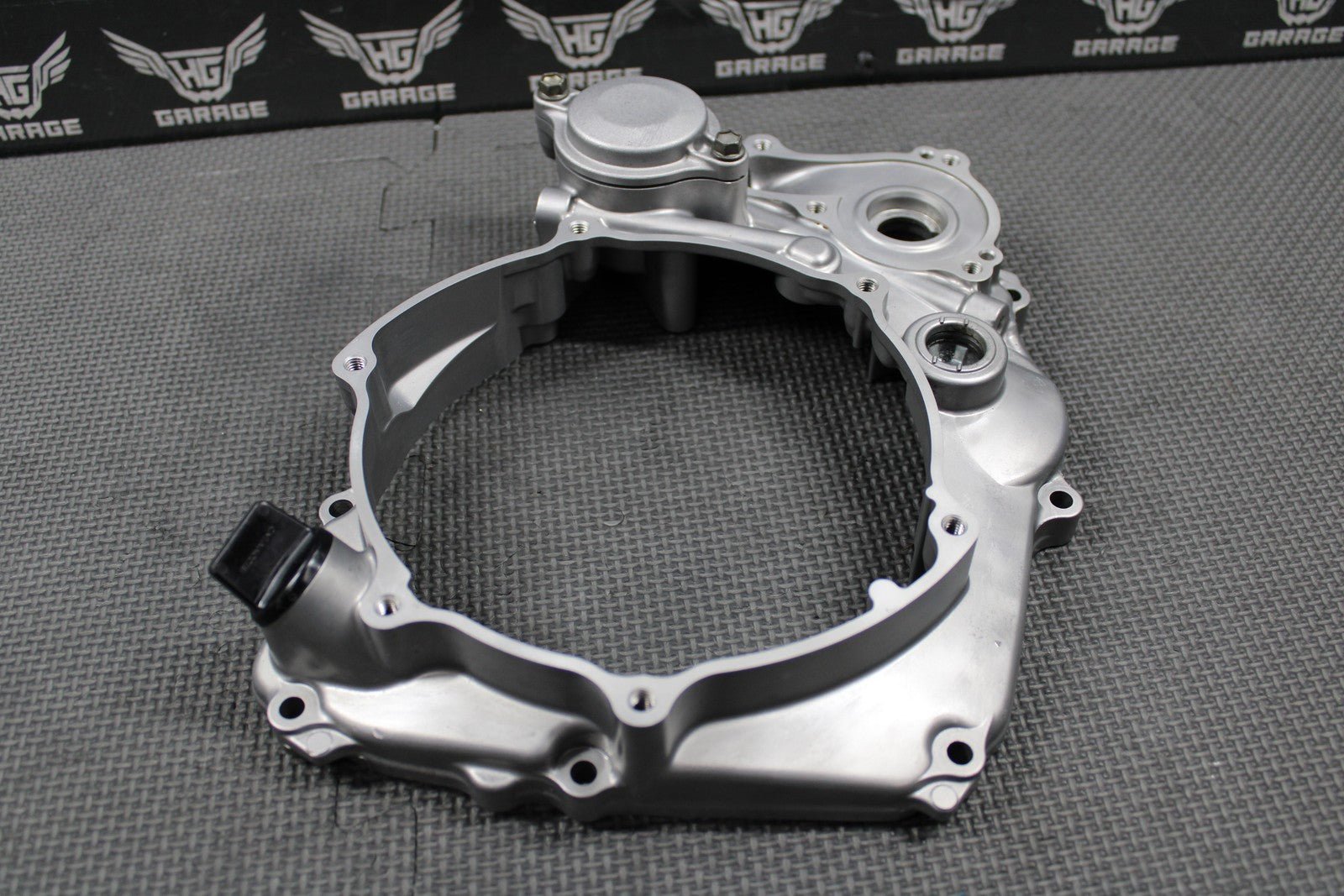 2020 YAMAHA YZ250F YZ250FX OEM RIGHT CASE INNER CLUTCH COVER B7B - 15431 - 00 - 00 - hggarage