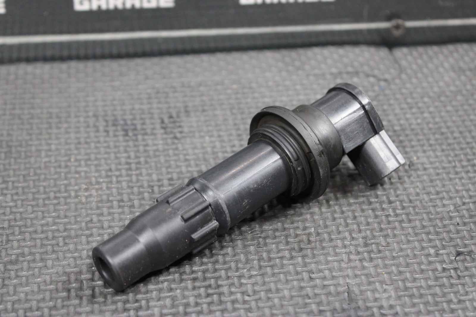 2005 YAMAHA 03 - 09 YZ450F OEM DENSO IGNITION COIL PLUG 5TA - 82310 - 10 - 00 - hggarage