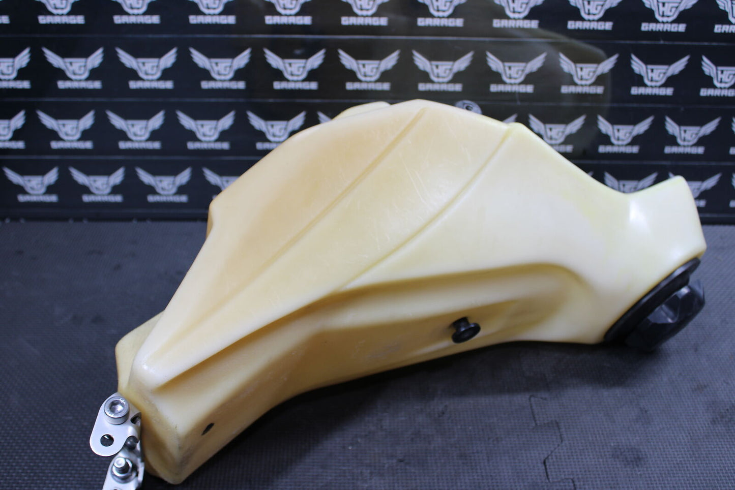 2010 YAMAHA YZ450F OVERSIZED GAS FUEL TANK CELL PETROL RESERVOIR 133D-24110-00-0