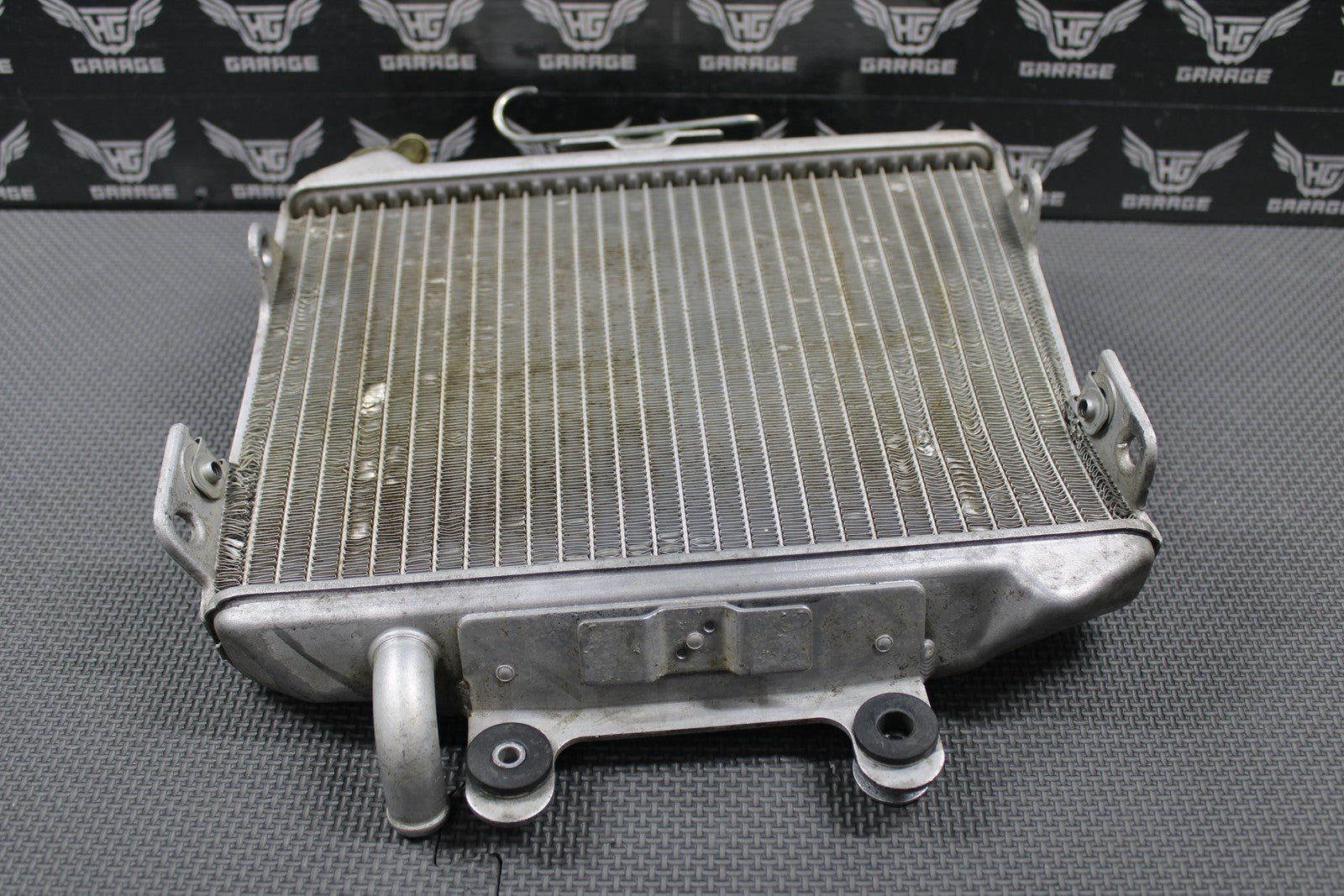 1997 HONDA 97 - 99 CR250R OEM RADIATOR COOLER W/ CAP 19100 - KZ3 - J10 GOOD - hggarage