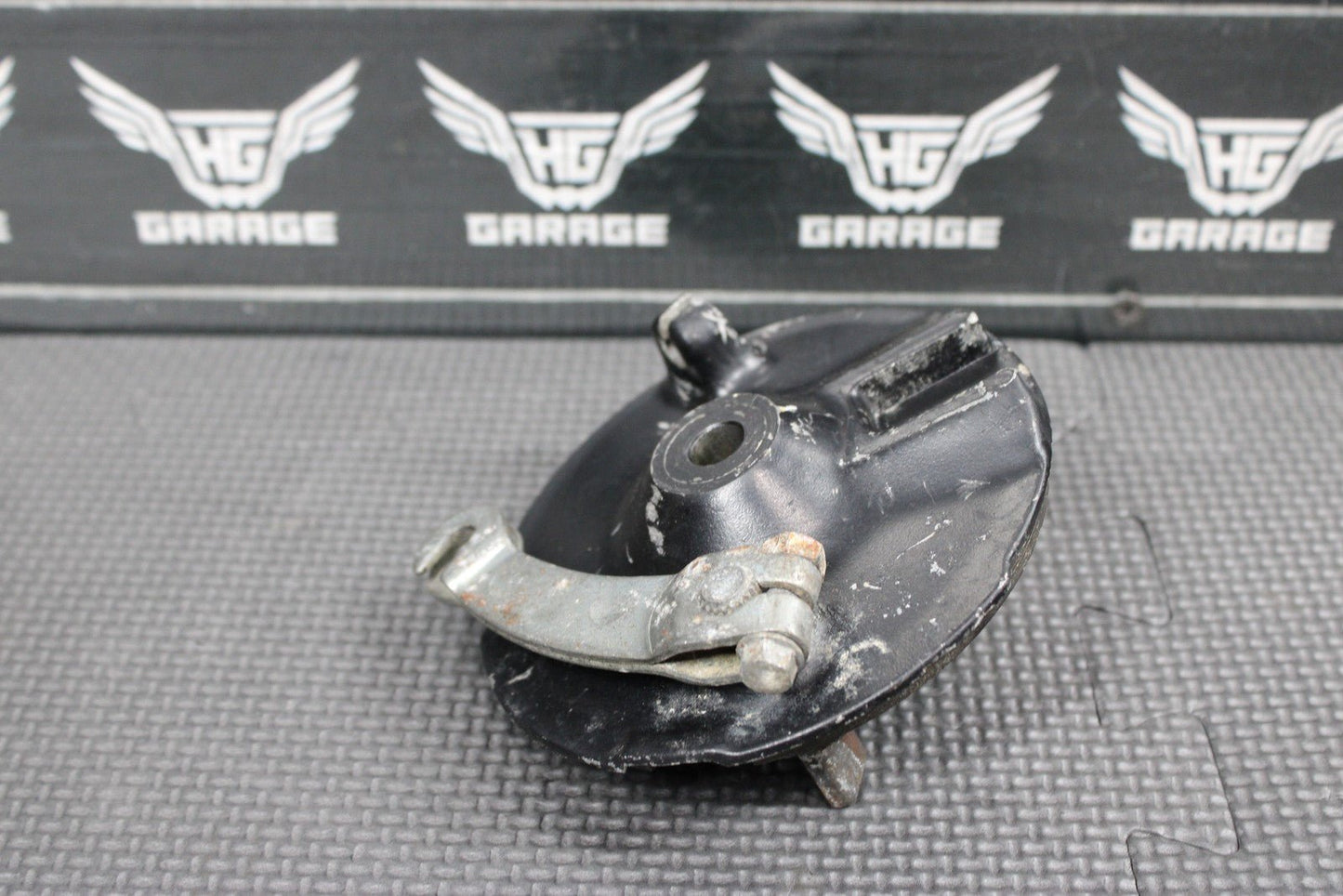 1985 YAMAHA PW80 OEM FRONT BRAKE DRUM ASSEMBLY 1YT - 25351 - 00 - 00 - hggarage