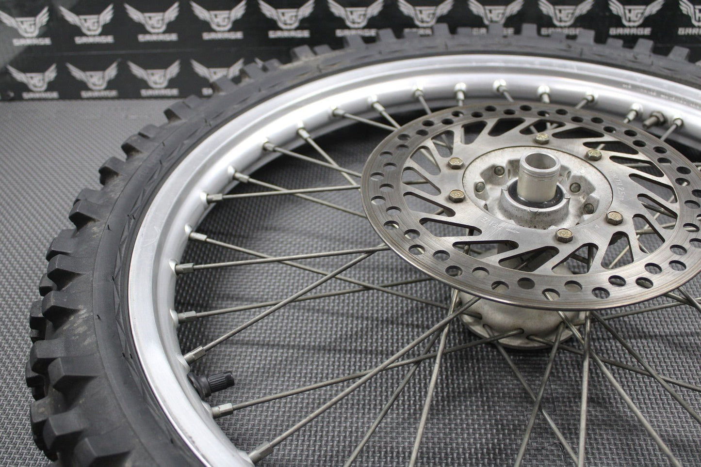 2001 HONDA 95 - 01 CR500R OEM ORIGINAL FRONT WHEEL RIM HUB ROTOR 44650 - MAC - 680 - hggarage