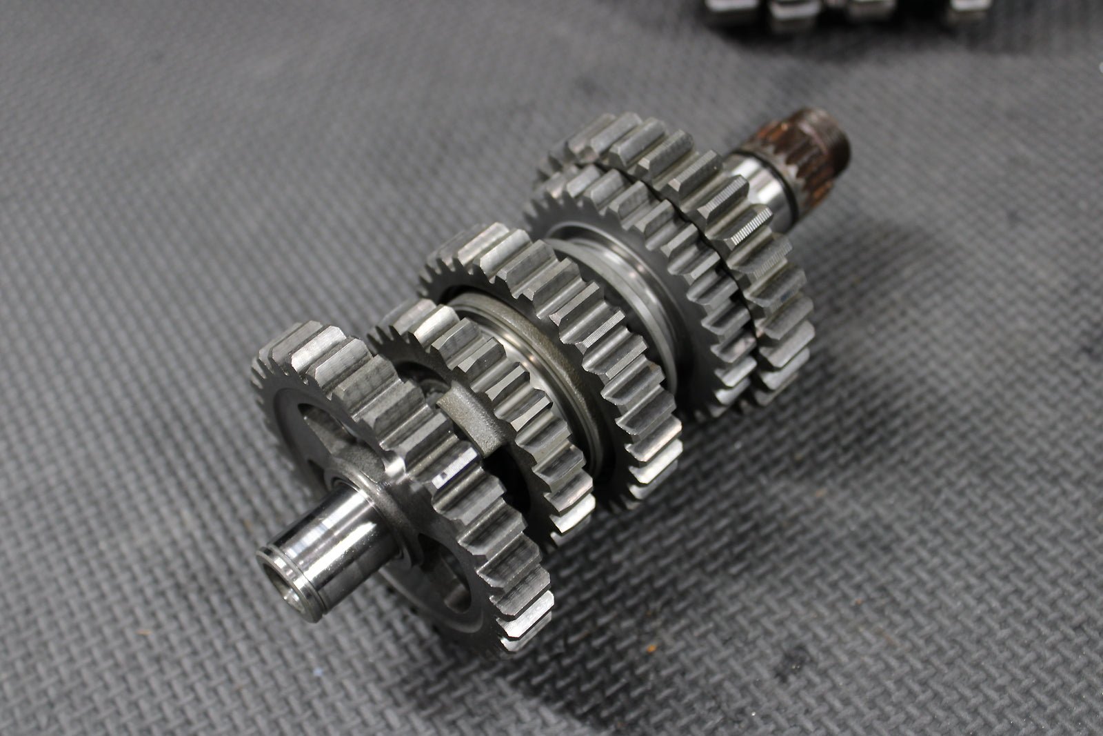 2004 YAMAHA YZ250F OEM ENGINE TRANSMISSION TRANNY GEARS FORKS SHIFT DOG - hggarage