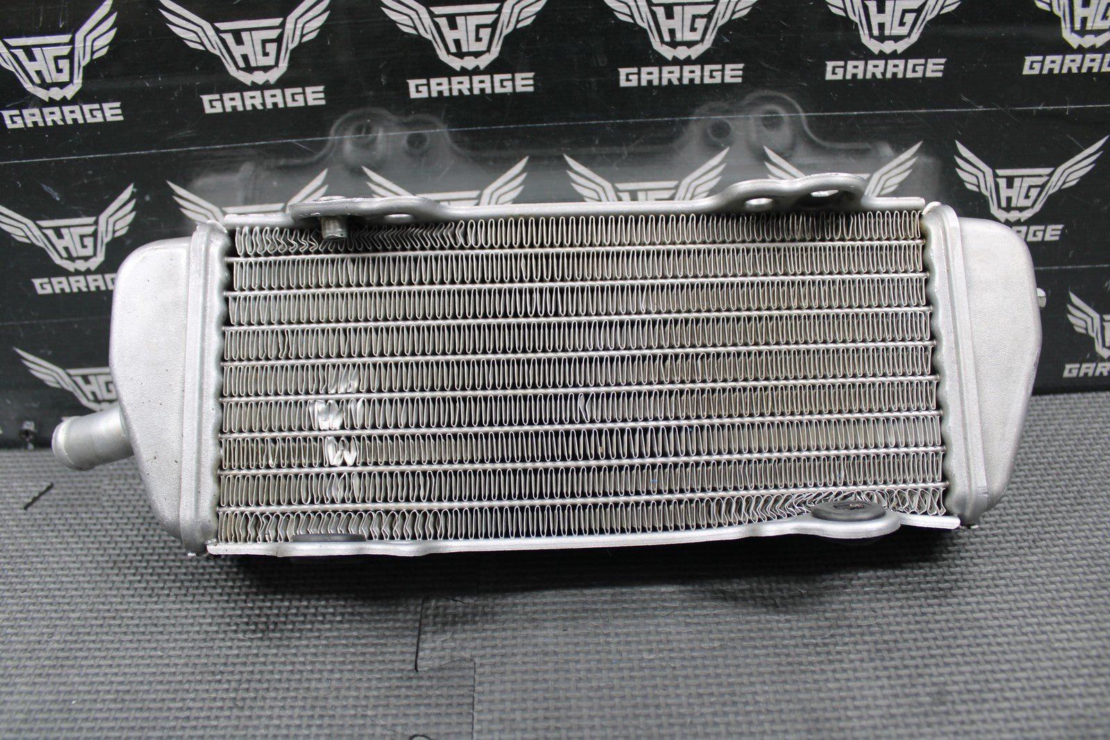 2004 98 - 06 KTM 125SX OEM RIGHT SIDE RADIATOR COOLER RADIATOR 50335008100 - hggarage