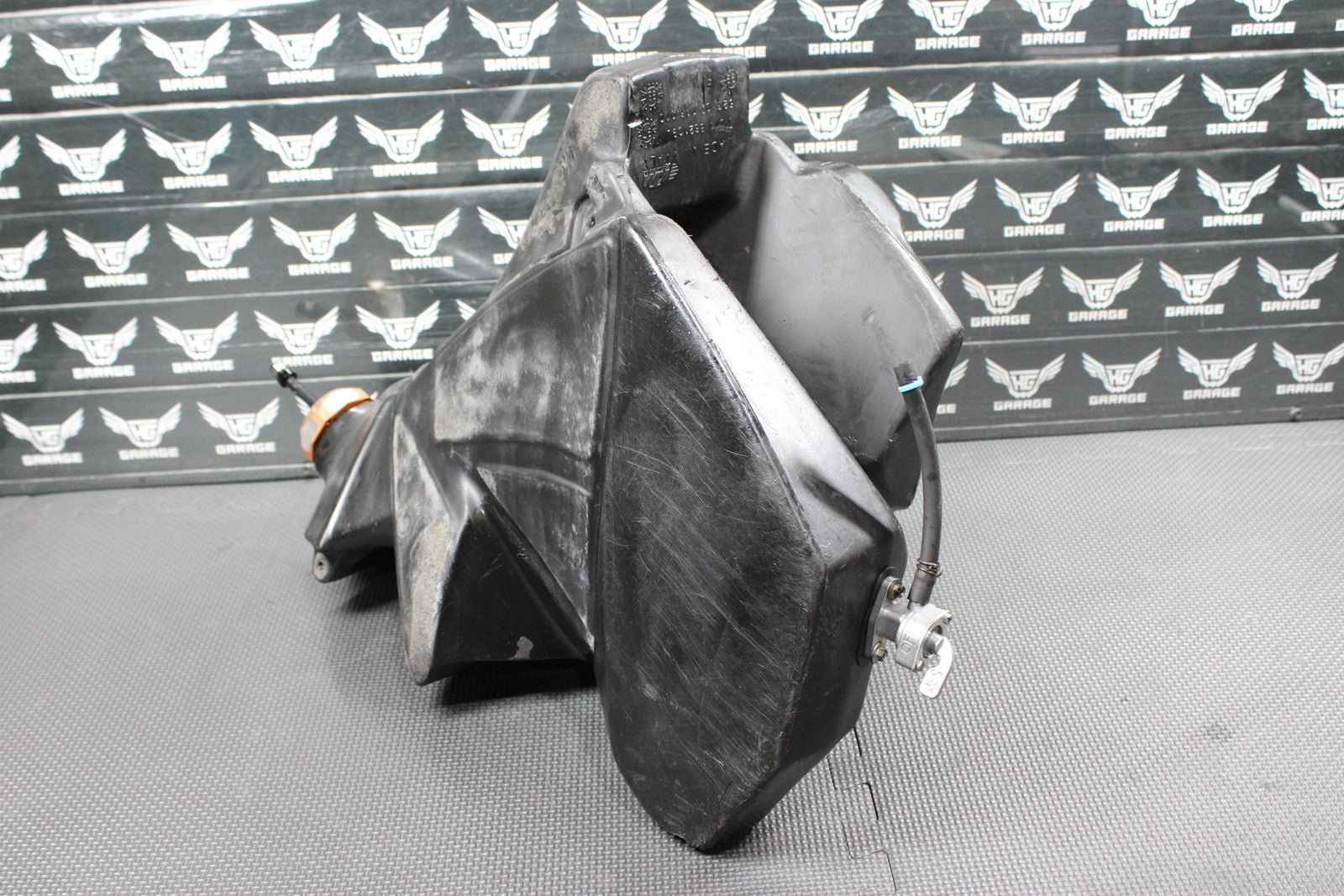 2000 KTM 250 EXC 12 LITER OEM GAS FUEL TANK CELL PETROL RESERVOIR 52307013000 - hggarage
