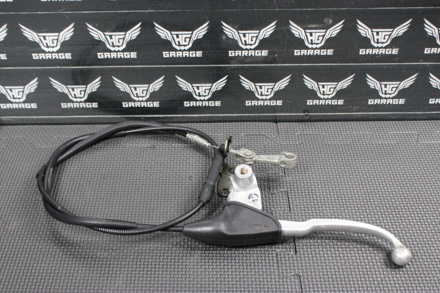 2005 SUZUKI DR200SE OEM CLUTCH CABLE LINE W LEVER & PERCH CABLE COMPLETE NICE - hggarage