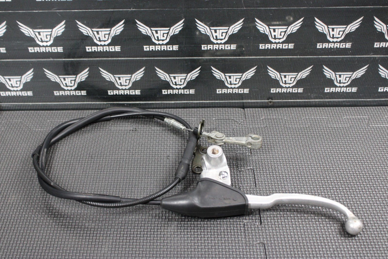 2005 SUZUKI DR200SE OEM CLUTCH CABLE LINE W LEVER & PERCH CABLE COMPLETE NICE - hggarage