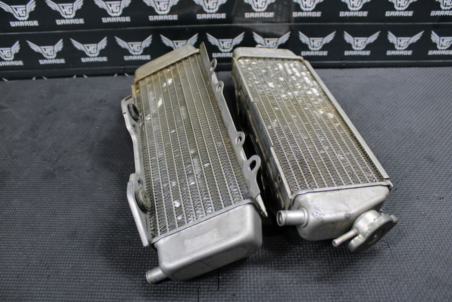 2005 KAWASAKI KX250F OEM LEFT RIGHT RADIATOR SET COOLER RADIATOR 39061-0045