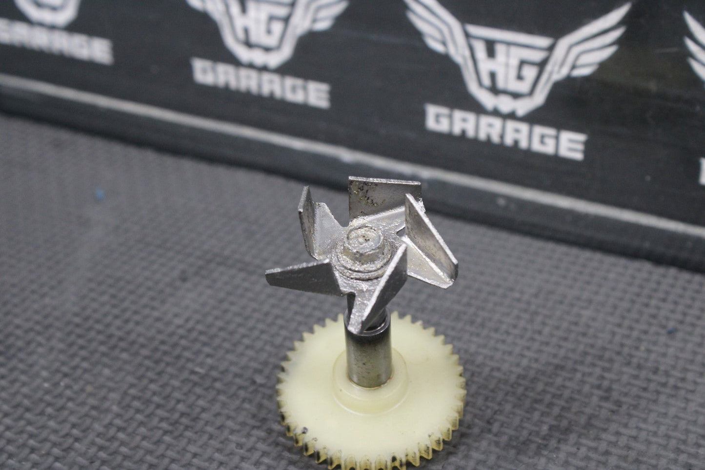 2014 KAWASAKI KX100 KX85 OEM ENGINE WATER PUMP W HOUSING IMPELLER SHAFT - hggarage
