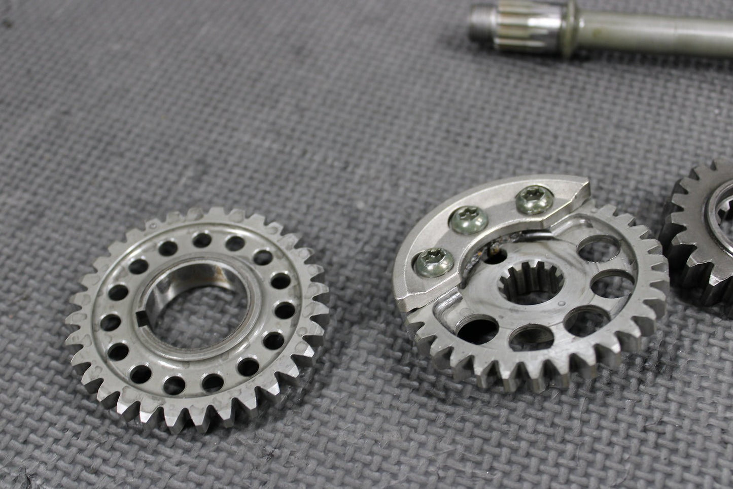 1998 YAMAHA YZ400F OEM ENGINE MOTOR CRANKSHAFT BALANCER ASSEMBLY - hggarage