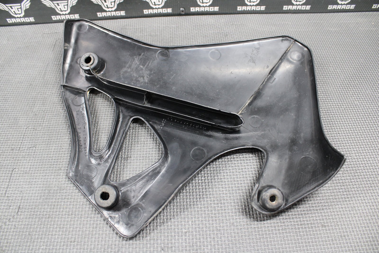 1996 HONDA CR125R CR250R OEM BLACK PLASTIC TANK RADIATOR SHROUDS LEFT RIGHT SET - hggarage