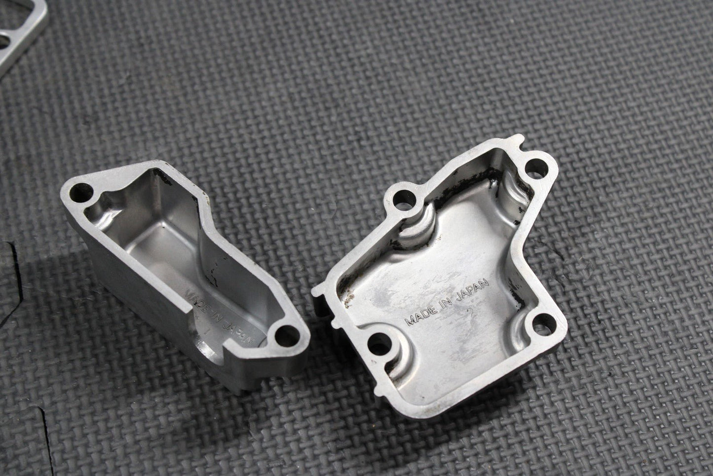 1986 KAWASAKI KDX200 OEM ENGINE POWER VALVE EXHAUST VALVE W CYLINDER COVERS - hggarage