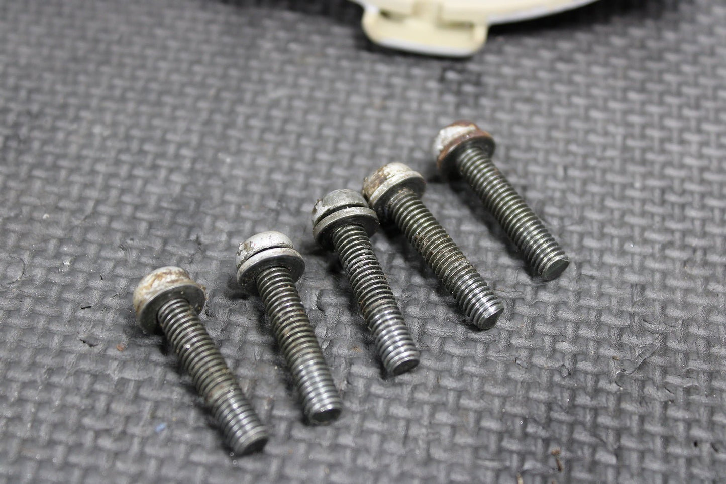 1998 94 - 04 YAMAHA YZ125 OEM STATOR GENERATOR MAGNETO LEFT CASE COVER BOLTS - hggarage