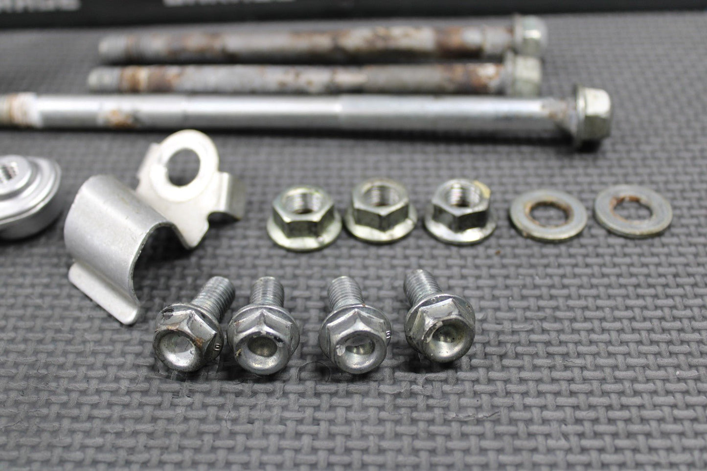 2006 HONDA CRF450X 05 - 17 OEM ENGINE MOTOR MOUNT STAY BRACKETS BOLTS HARDWARE - hggarage