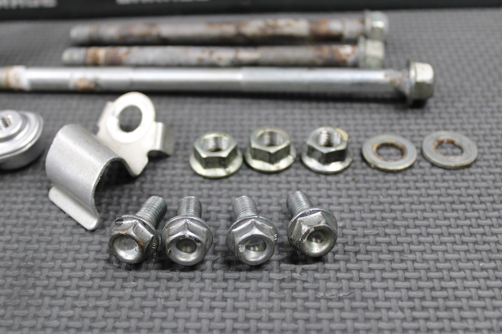 2006 HONDA CRF450X 05 - 17 OEM ENGINE MOTOR MOUNT STAY BRACKETS BOLTS HARDWARE - hggarage