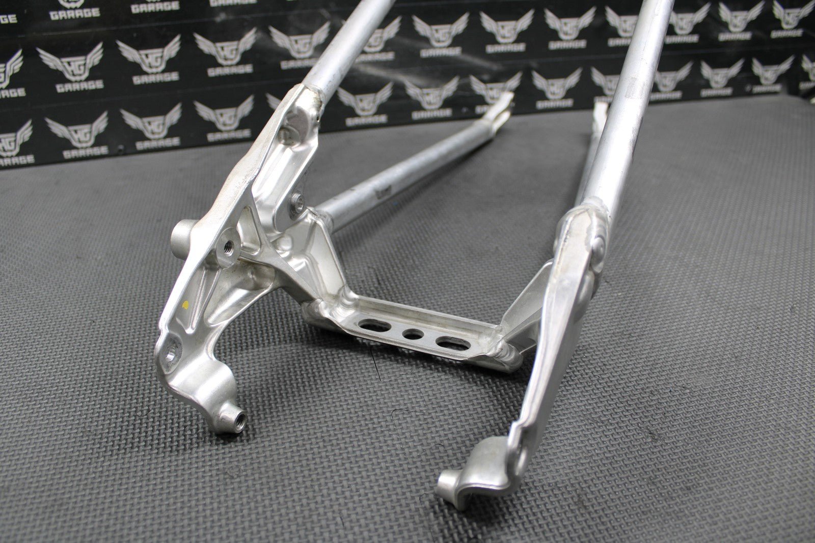 2012 HONDA 11 - 13 CRF250R 11 - 12 CRF450R OEM REAR SUB FRAME SUBFRAME 50200 - MEN - A50 - hggarage