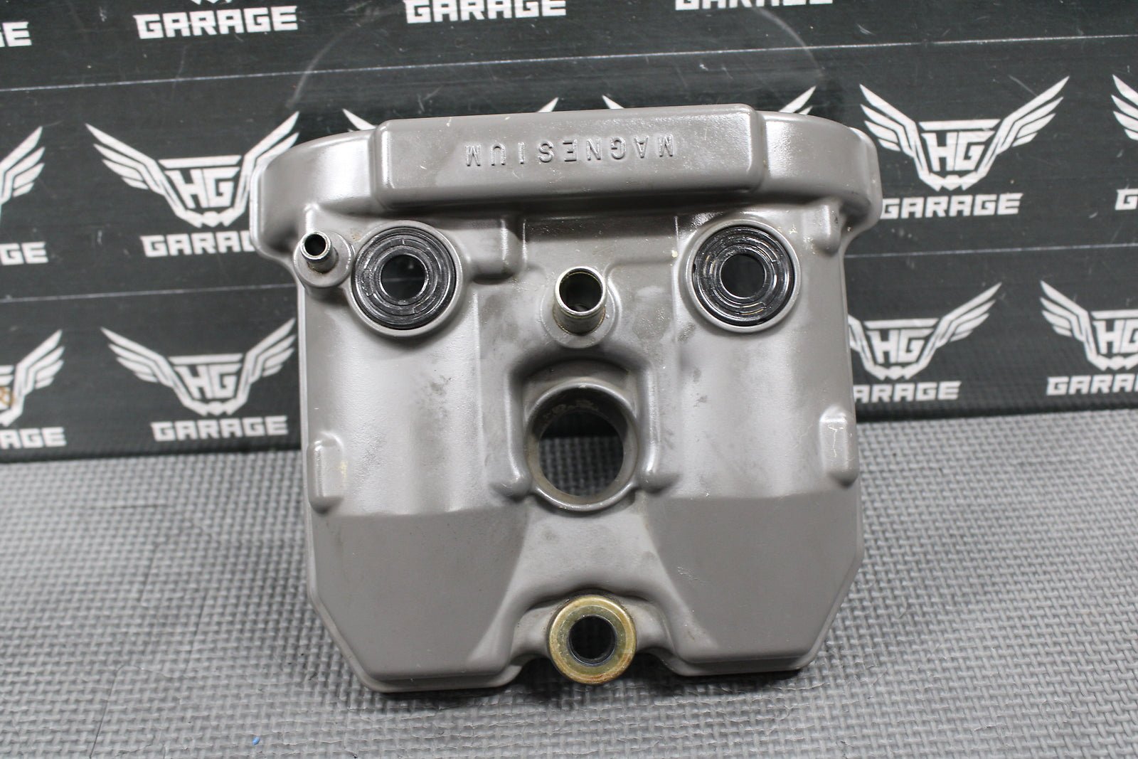2000 SUZUKI DRZ400 DRZ400E OEM ENGINE CYLINDER HEAD VALVE COVER 11170 - 29F10 - hggarage