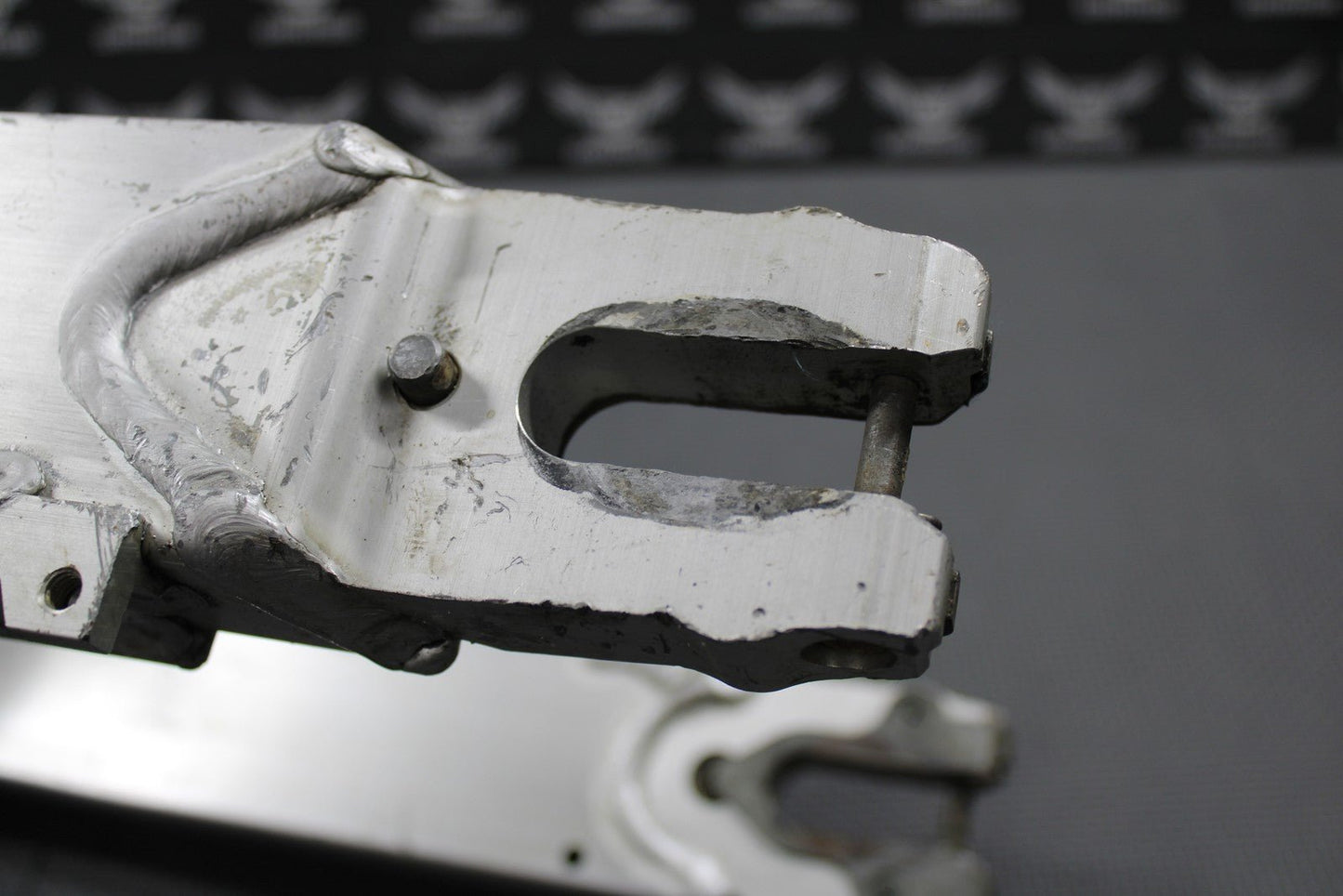 1995 SUZUKI RMX250 MODEL S OEM SWINGARM SWING ARM REAR SUSPENSION 61000 - 29E30 - hggarage