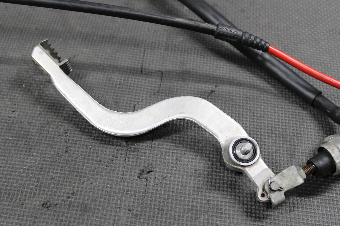 2000 HONDA CR250R OEM NISSIN REAR BACK BRAKE CALIPER MASTER CYLINDER LEVER