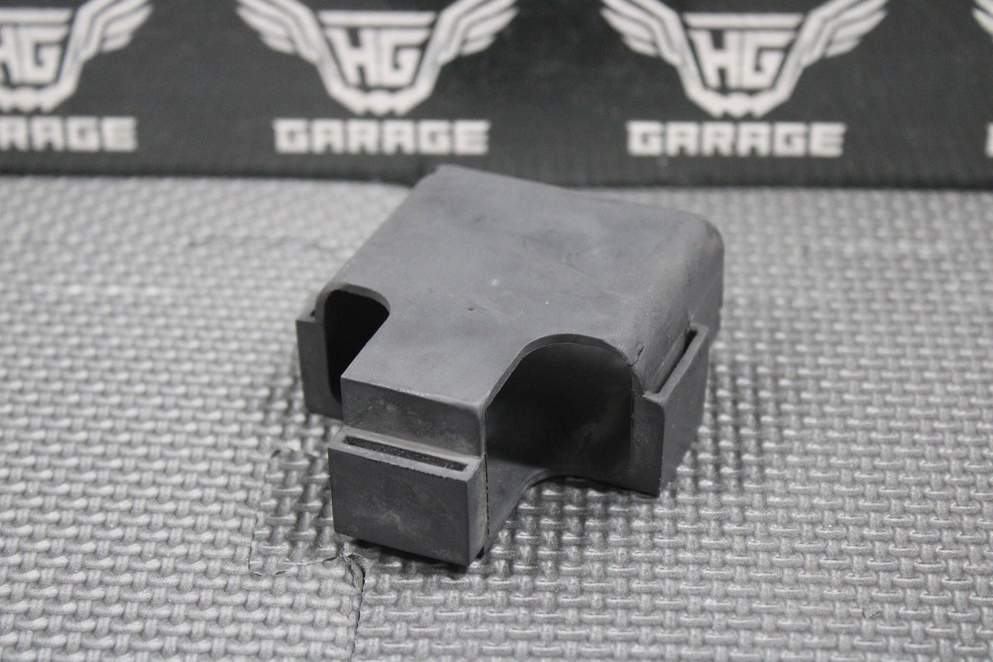2000 HONDA 00 - 03 CR125R 00 - 01 CR250R OEM CDI RUBBER MOUNTING BOOT 30401 - KZ4 - A90 - hggarage
