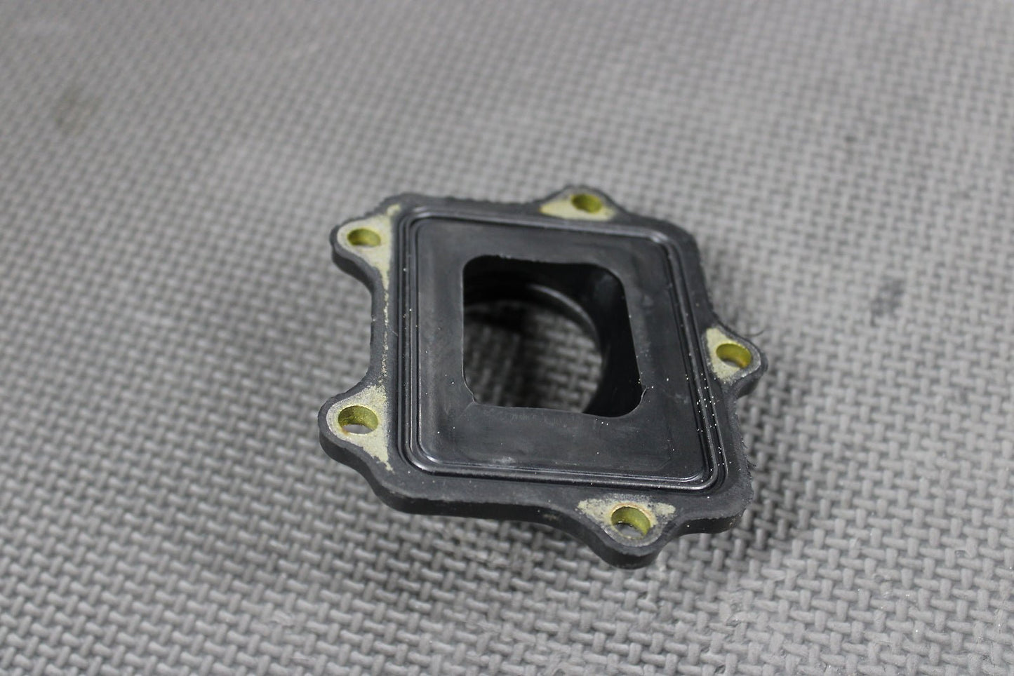 2000 YAMAHA YZ250 OEM INTAKE REED BLOCK ASSEMBLY 4XL - 13610 - 00 - 00 - hggarage