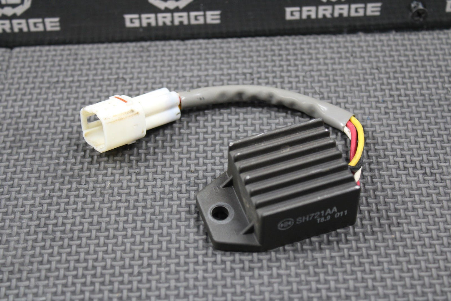 2010 KTM 06 - 11 250 XCF - W OEM RECTIFIER VOLTAGE REGULATOR WIRING 80011034000 GOOD - hggarage