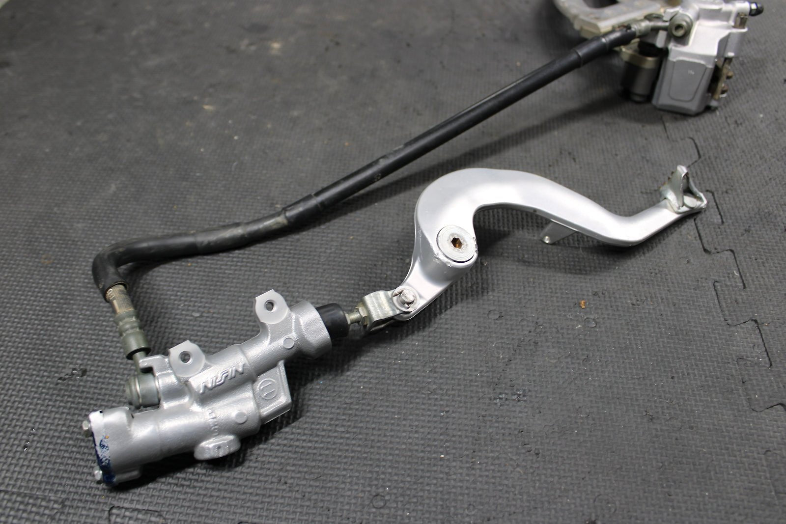 2007 YAMAHA YZ250F YZ450F OEM NISSIN REAR BACK BRAKE CALIPER MASTER CYLINDER LEV - hggarage