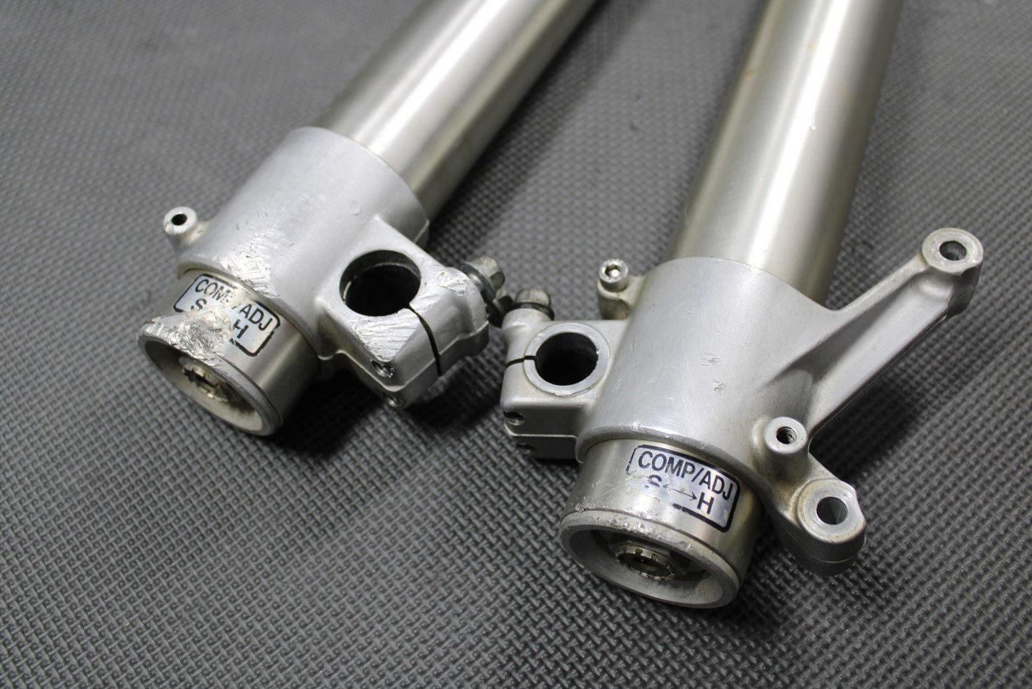 2003 KAWASAKI KLX400SR OEM SHOWA RIGHT LEFT FRONT SUSPENSION FORKS SHOCKS GOOD! - hggarage